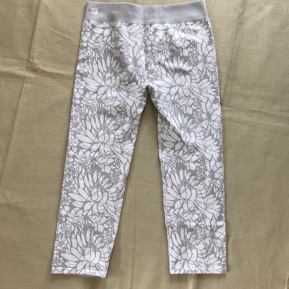 Fabletics womens leggings - size small